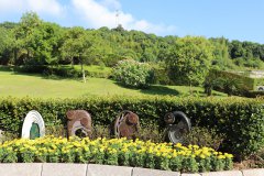 天富娱乐小型艺术雕塑葬：让生命以美学姿态归于自然